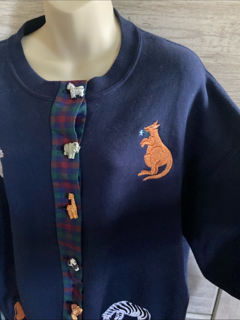 VTG Jerzees Super Sweats Y2K Navy Blue Embroidered Sweatshirt Animal Buttons XL - Picture 4 of 10